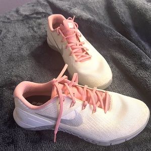 Nike Metcon size 9